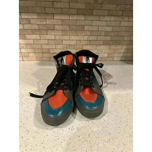 New Mandalorian shoes size 7 Hot Topic exclusive b30 - Picture 2 of 4